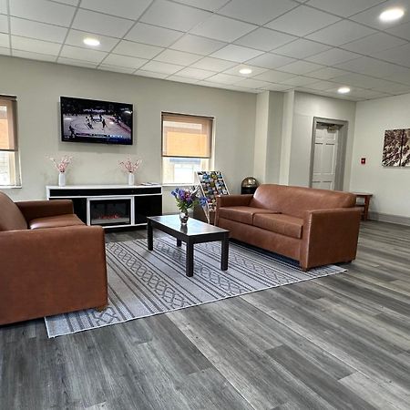 Hometowne Studios By Red Roof Richmond, Va - W Broad St Dumbarton Extérieur photo
